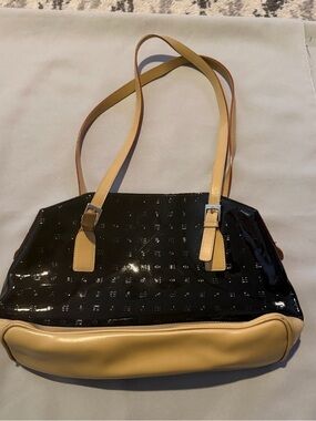 Arcadia Black and Tan Patent Leather Shoulder Bag Made in Italy